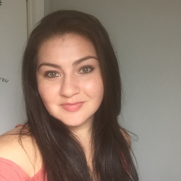 Meet your Posher, Elizabeth - Picture 1 of 1